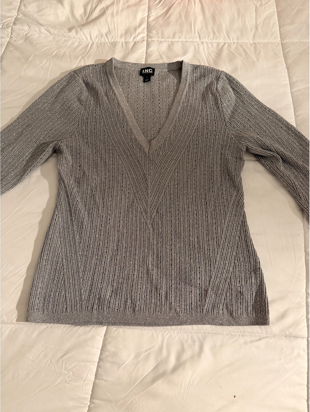 I.N.C. International Concepts Silver V-Neck Sweater Size L